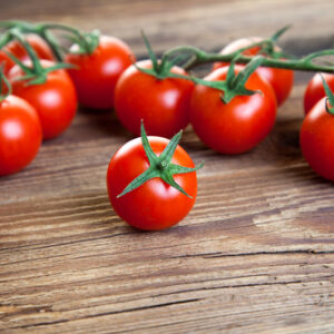 Tomate Cherry con rama extra - 1kg